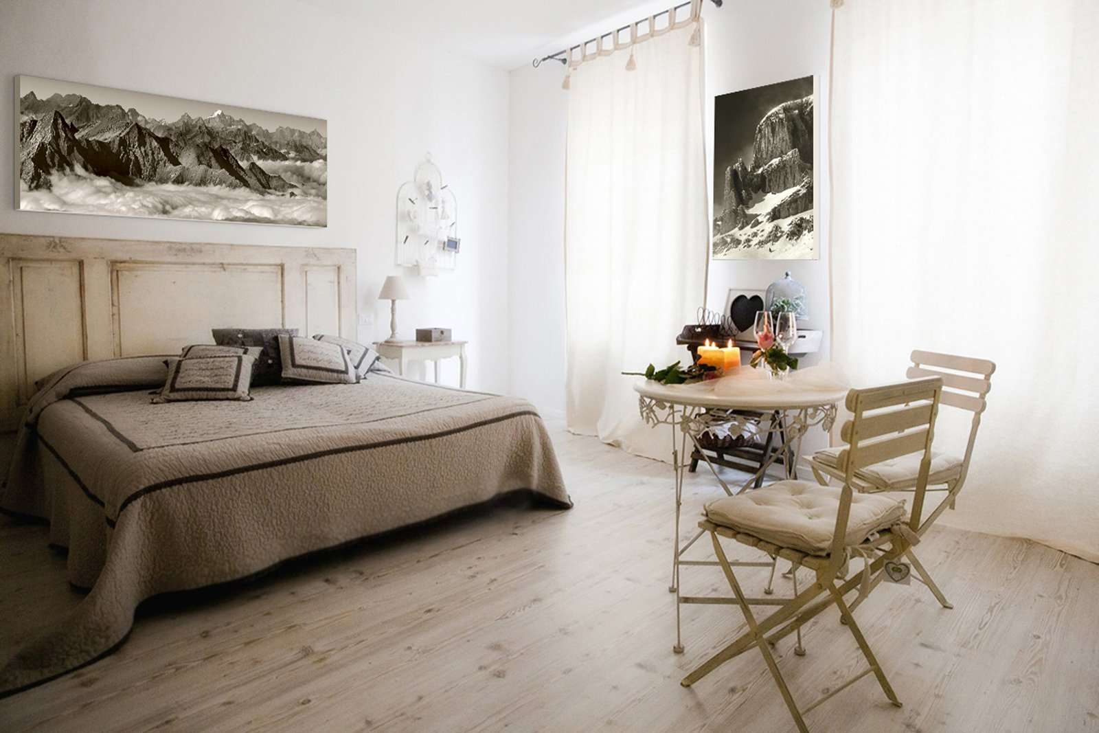 Camera da letto con foto montagna